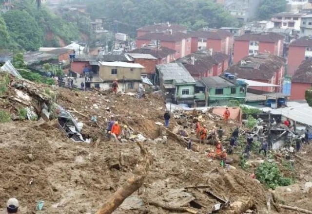 Imagem da noticia Ossada humana encontrada em Petrópolis pode ser de vítima das chuvas de 2022