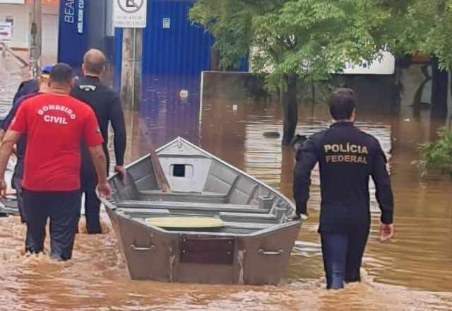 Imagem da noticia PF vai apurar divulgação via internet de notícias falsas sobre tragédia no RS