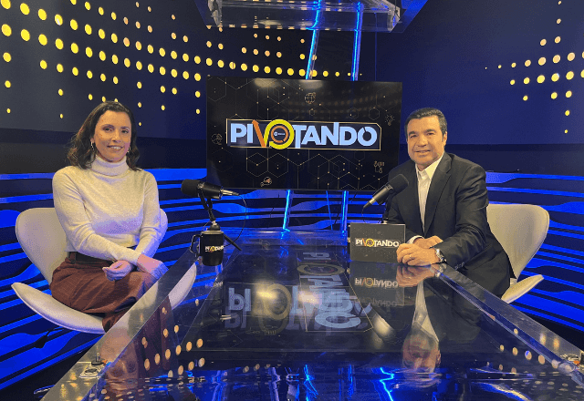 Imagem da noticia Pivotando com Ana Karina Bortoni; conheça a trajetória da CEO do Grupo Silvio Santos