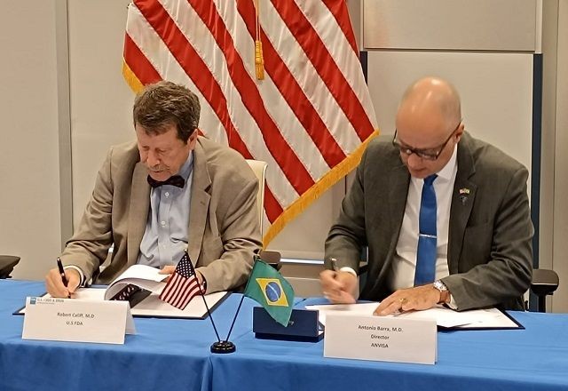 Imagem da noticia Anvisa e agência dos EUA assinam acordo para facilitar troca de informações sobre medicamentos