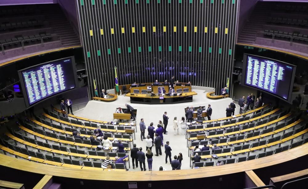 Imagem da noticia Câmara aprova texto-base do segundo projeto de regras da reforma tributária