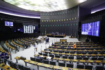 Lula veta projeto que aumentava número de deputados federais