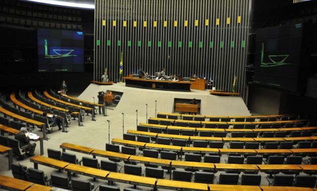 Imagem da noticia Votação do Orçamento deve ocorrer até 18 de março, diz presidente da CMO