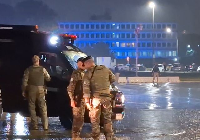 Imagem da noticia Imprensa internacional repercute explosões na Praça dos Três Poderes; veja o que se sabe