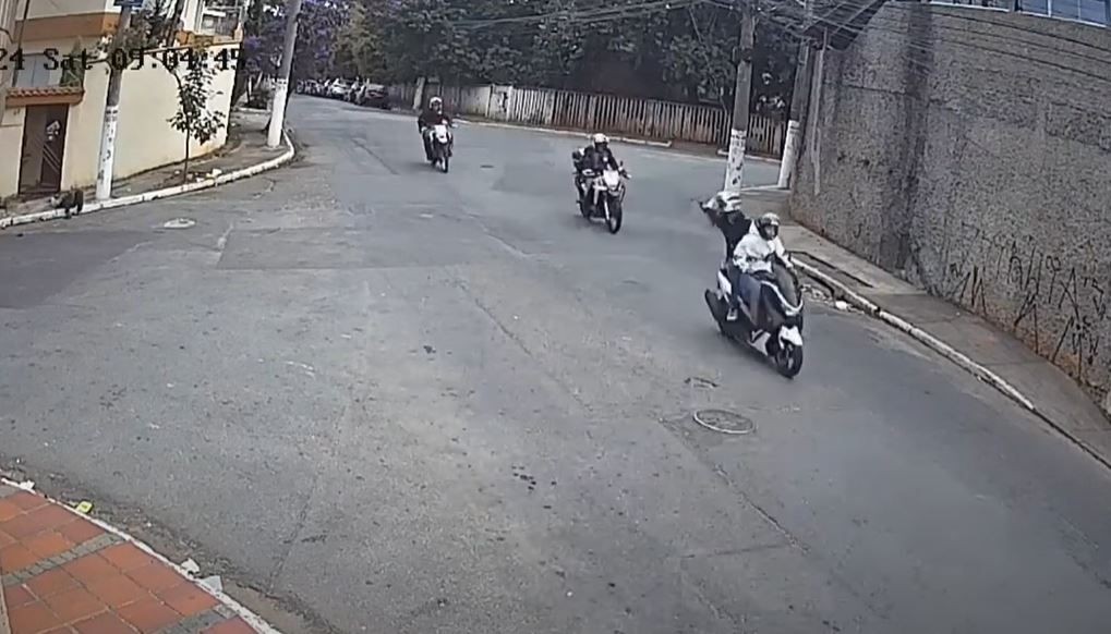 Imagem da noticia Vídeo: Polícia persegue e prende suspeitos de cometerem arrastões em SP 
