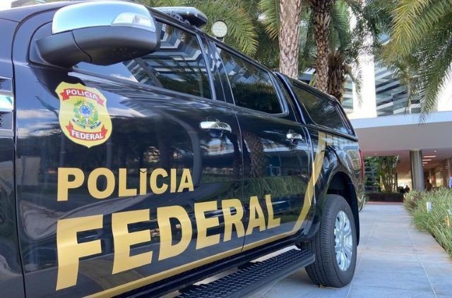 Imagem da noticia PF prende dois homens acusados de ameaçar familiares de Alexandre de Moraes