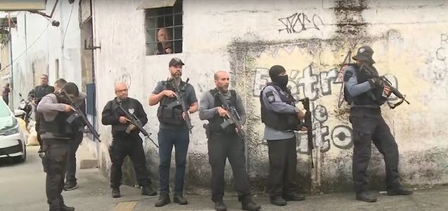 Imagem da noticia Operação contra o roubo de cargas no Rio prende seis suspeitos, mas principal alvo escapa
