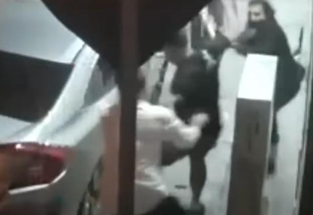 Imagem da noticia Português esfaqueia vizinho após discussão e é preso tentando deixar o país