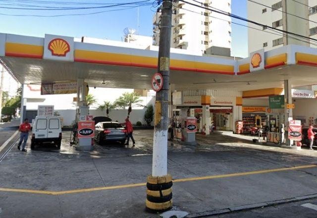 Imagem da noticia "Não cheira a sangue ucraniano?", questiona ministro após Shell comprar petróleo russo
