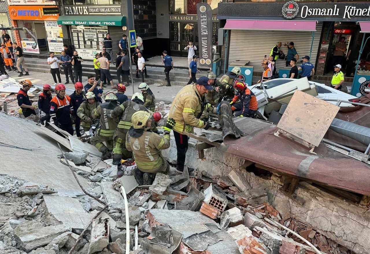 Imagem da noticia VÍDEO: Prédio desaba em Istambul e mata uma pessoa