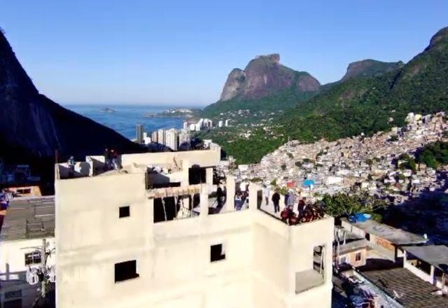 Imagem da noticia RJ: prefeitura faz demolição de mansão avaliada em R$ 2,5 milhões na Rocinha