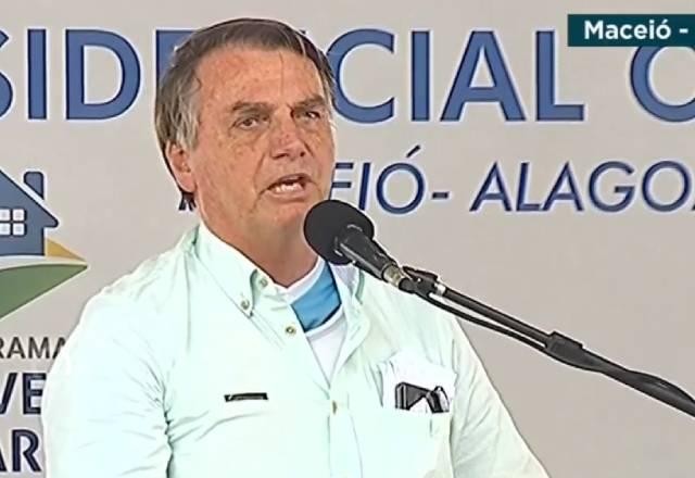 Imagem da noticia "Tem vagabundo inquirindo pessoas de bem" diz Bolsonaro em Alagoas