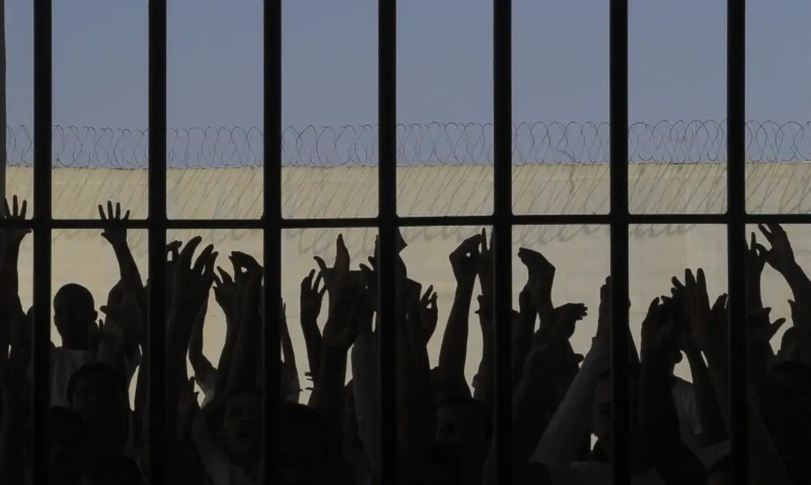 Imagem da noticia Fuga de presídio de segurança máxima expõe vulnerabilidade do sistema carcerário brasileiro