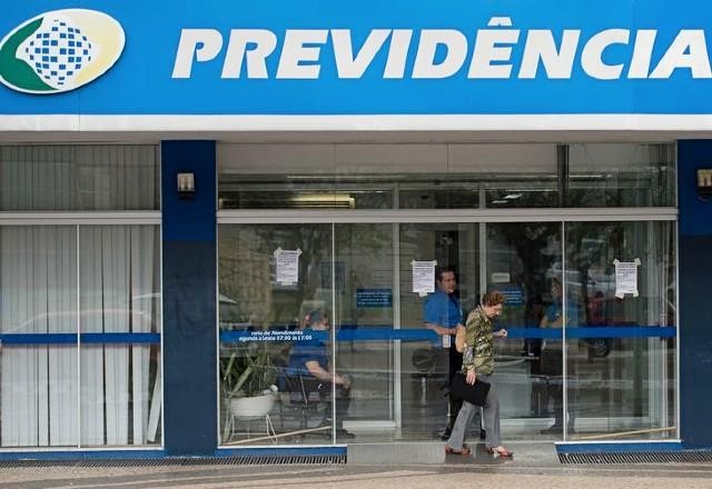 Imagem da noticia 'Revisão da Vida Toda': INSS alerta para golpes em beneficiários