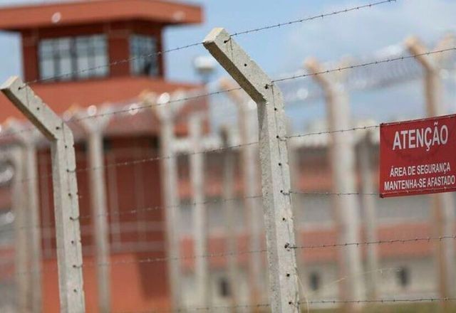 Imagem da noticia Detento mata companheiro de cela após roubo de droga e chama a polícia