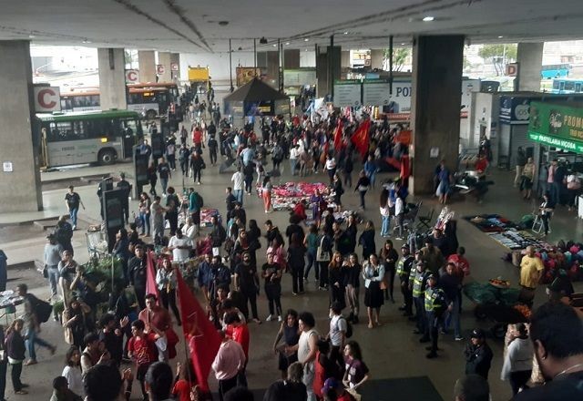 Imagem da noticia PEC contra escala 6x1: atos em apoio à proposta acontecem em Brasília e outras capitais