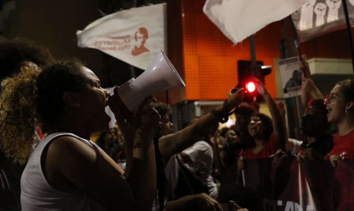Imagem da noticia Mulheres vão às ruas no 8/3 contra a violência e com pedidos de igualdade