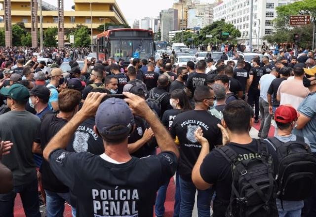 Imagem da noticia Forças de segurança de Minas Gerais decretam greve no estado