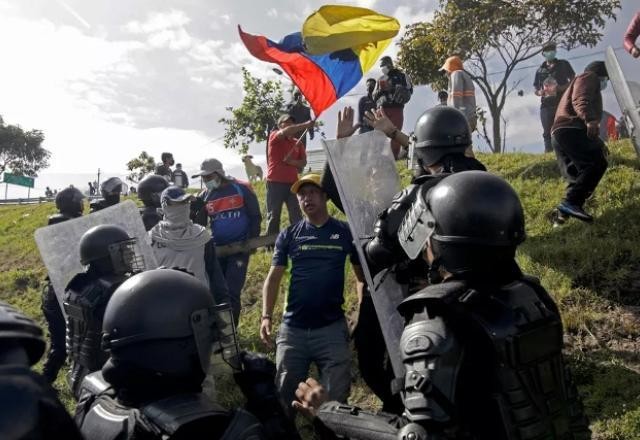 Imagem da noticia Equador declara estado de emergência em 6 províncias por causa de protestos
