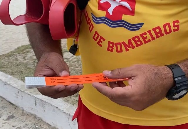 Imagem da noticia Cidades distribuem pulseiras para identificar crianças em praias