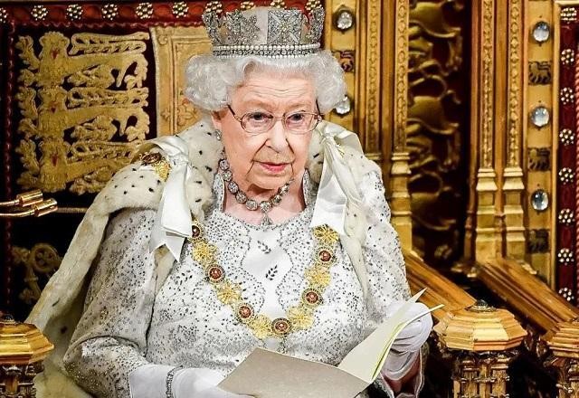 Imagem da noticia Morte de Elizabeth II se transforma em aula de história nas escolas