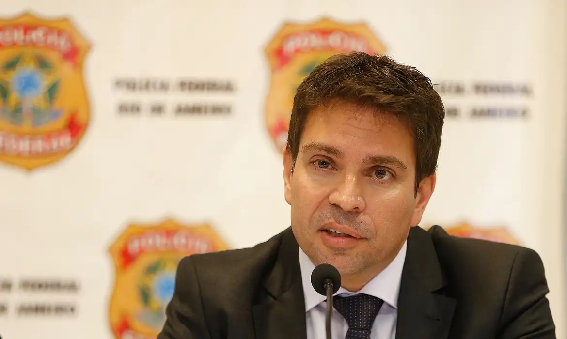 Imagem da noticia PF cita reunião e possível conluio da atual direção da Abin e alvos da operação