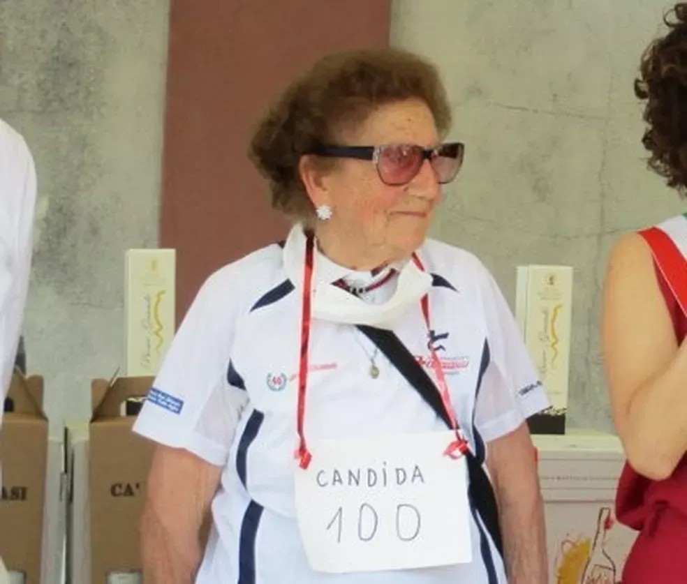 Imagem da noticia Idosa de 100 anos renova carteira de habilitação e se diz "sortuda"