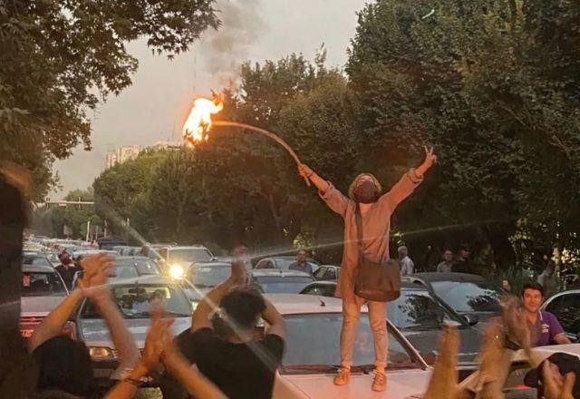 Imagem da noticia Irã tem quinto dia de protestos contra morte de Mahsa Amini