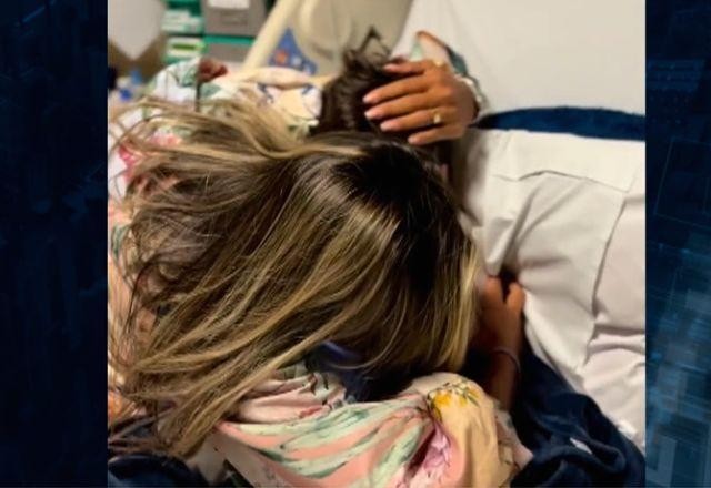 Imagem da noticia Mãe reencontra filho após ele passar 16 dias em coma na UTI