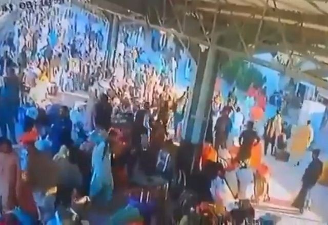 Imagem da noticia Atentado em estação de trem no Paquistão mata pelo menos 24 pessoas
