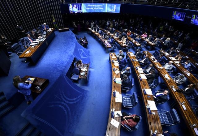 Imagem da noticia Governadores querem discutir tributária em reunião privada com Pacheco