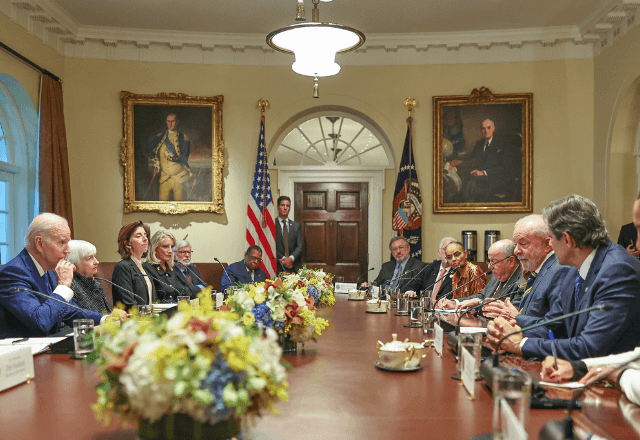 Imagem da noticia Veja repercussão no Brasil da desistência de Biden e indicação de Kamala Harris nas eleições dos EUA