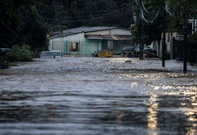 Formação de ciclone extratropical deixa sul do país em alerta