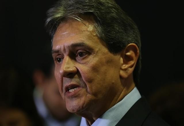 Imagem da noticia Moraes concede prisão domiciliar a Roberto Jefferson
