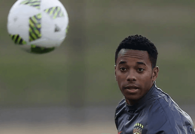 Imagem da noticia Defesa de Robinho entra com recurso no STF para revogar prisão