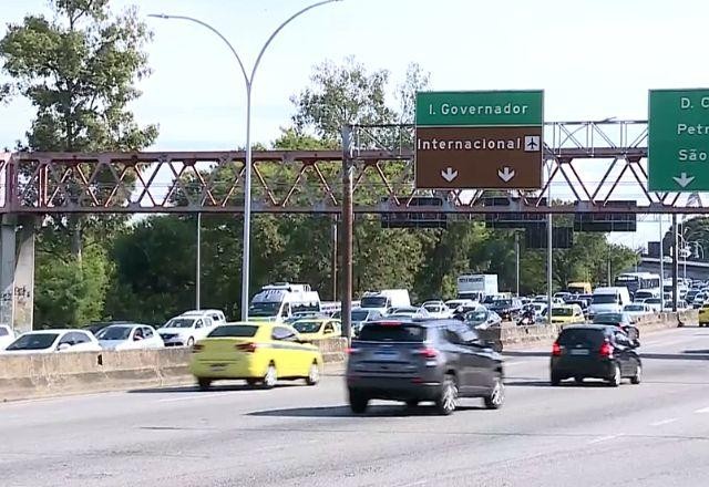 Imagem da noticia Traficantes cobram "pedágio" de motoristas de app em bairro do Rio