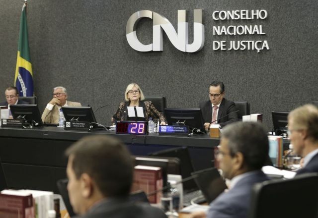 Imagem da noticia TJ-SP terá concurso inédito só de mulheres para cumprir regra do CNJ