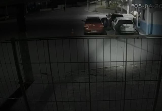 Imagem da noticia Quadrilha rouba armas de policiais e explode banco em Duque de Caxias (RJ)