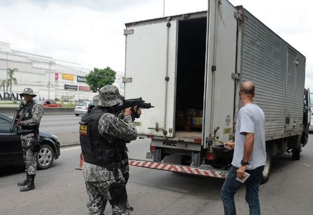 Imagem da noticia Roubos de cargas causaram prejuízo de R$ 1,2 bilhão em 2021