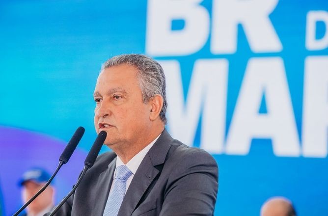 Imagem da noticia Rui Costa critica investigação dos EUA sobre Pix e 25 de Março: “Intromissão indevida”