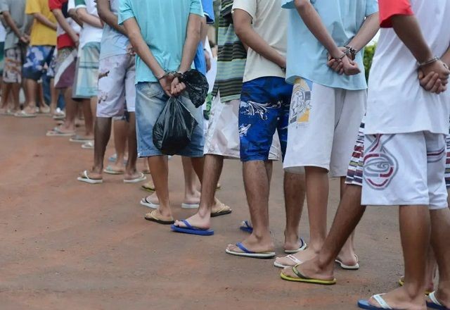 Imagem da noticia Projeto que agrava pena para crimes cometidos durante "saidinha" é aprovado por comissão do Senado