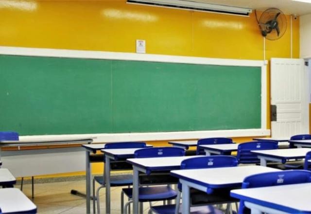 Imagem da noticia Rede municipal de Curitiba retomará aulas presenciais em 19 de julho