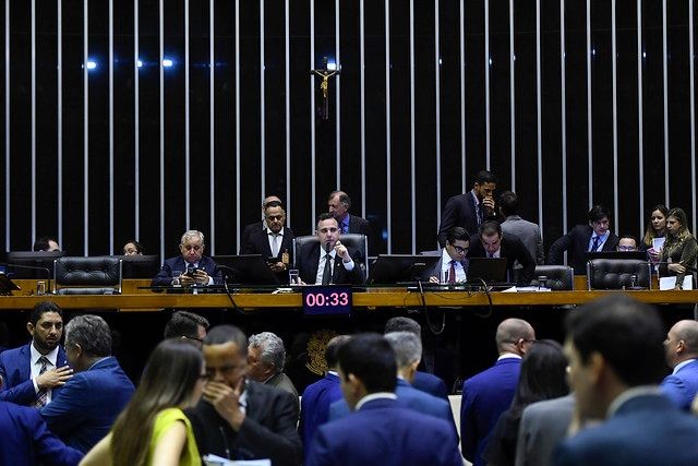 Imagem da noticia Congresso aprova regras para o Orçamento com déficit zero e R$ 48 bilhões em emendas