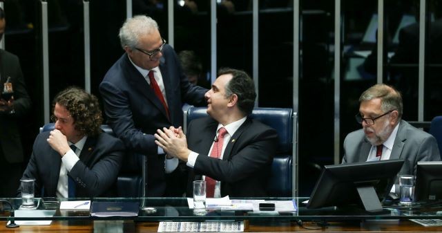 Imagem da noticia Senado aprova isenção de IR para quem ganha até dois salários mínimos