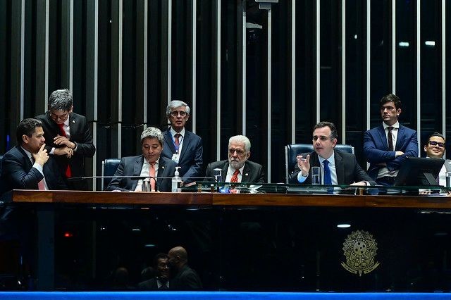 Imagem da noticia Senado aprova bloqueio a emendas proposta em primeiro projeto do corte de gastos