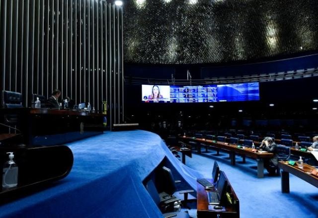 Imagem da noticia Em ano eleitoral, três senadores gastam R$ 180 mil em divulgação