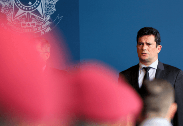 Imagem da noticia STF suspende julgamento sobre Queiroz Galvão que expõe rixa entre Gilmar Mendes e Sergio Moro