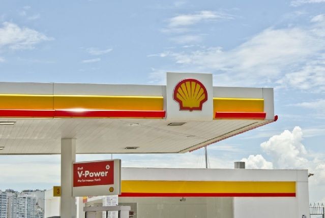 Imagem da noticia Justiça da Holanda suspende meta obrigatória de redução de emissões para a Shell