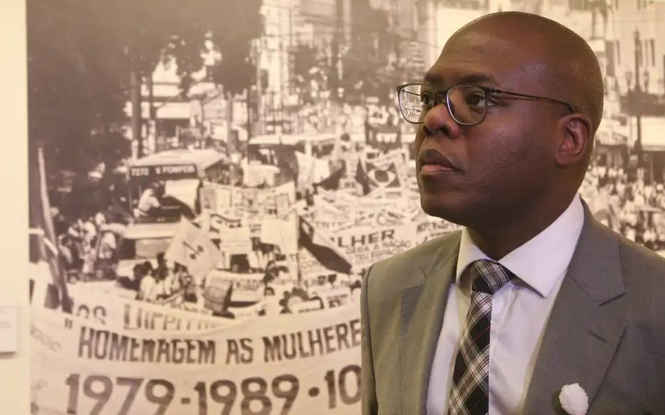 Imagem da noticia Nos 60 anos do golpe militar, Silvio Almeida afirma: 'Ditadura nunca mais'