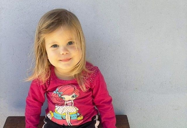 Imagem da noticia Menina de 4 anos morre após ser esfaqueada pela irmã, de 22, em SC